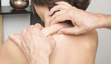 Massage de l'ostéochondose cervicale